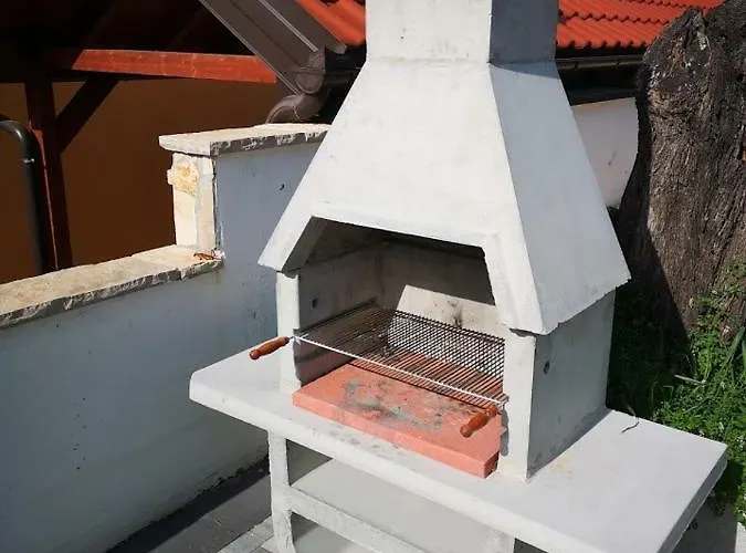 Jakov * Sveti Filip i Jakov